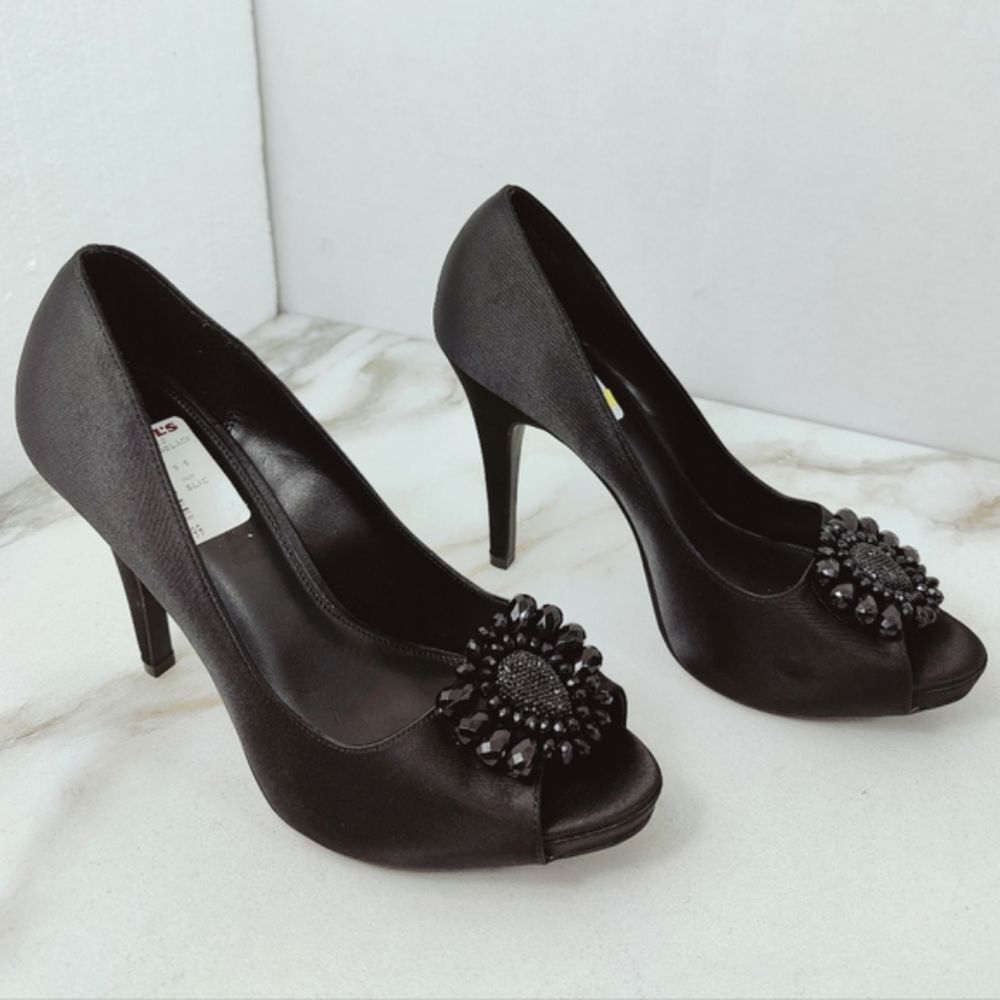 NWT Apt. 9 Aparden Black Satin Beaded Open Toe Heels Pumps, Sz 9.5